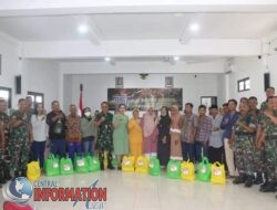 Dandim Pati Bagikan 100 Paket Sembako Dalam Rangka HUT Ke-79 TNI