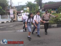 Personil Polres Sibolga Laksanakan Strong Point Dijalan Raya, Cegah Kecelakaan Lalu Lintas