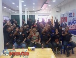 Photo Bersama Pengurus DPC GRIB Jaya Kota Pekanbaru Dengan Ketua Team Pemenangan Paslon Aman seusai Acara Silaturrahmi.