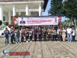 Pjs Bupati Toba Pimpin Upacara Hari Sumpah Pemuda Di lapangan Kantor Bupati  Kabupaten Toba .