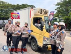 Tim Cooling System Ditlantas Polda Riau Edukasi Pengendara dan Pengguna Jalan Tertib Berlalulintas.