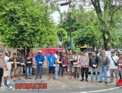 Jumat Berkah Polres Sibolga Bagi Nasi Kepada Warga Dijalan.