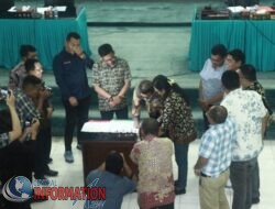 Rapat Paripurna, RAPBD 2025 Kabupaten Toba dan Ranperda Gedung Bangunan Sah di Teken Pjs Bupati dan DPRD.