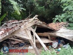 Angin Puting beliung disertai Hujan Porak Porandakan Beberapa Rumah di Winong.