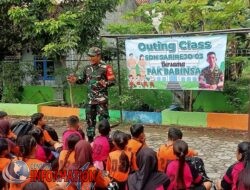 Babinsa Sarirejo Koramil 01/Pati Dampingi Outing Class SDN 03 Sarirejo .