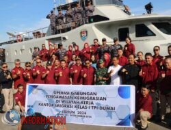Operasi Gabungan Jaga Perbatasan, Kakanwil Riau Pimpin Pengawasan Ke Imigrasian Di Perairan Dumai