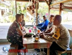 Komsos Dengan Warga Di Warung, Babinsa Berbaur