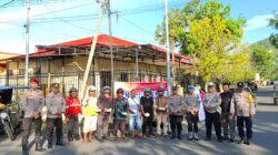 Dalam Rangka Jumat Berkah, Polres Sibolga Bagikan Nasi