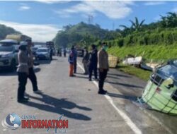 Kecelakaan Karambol di Tol Semarang, Trug bermuatan  cairan kimia Hidrogen Peroksida