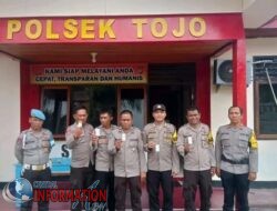 Jalan Tayu Dukuh seti  Rusak Parah ,ditanami Pisang