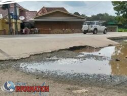 Turunan cor Badan jalan Landai Terkelupas,Pengendara Banyak Protes: Kenapa Di Biarkn Begitu Saja??