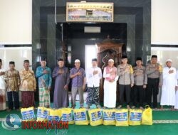 Kapolres Tapanuli Tengah Laksanakan Jumat Curhat ; Mari Tertib Berlalu Lintas
