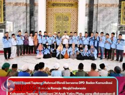Wakil Bupati Tapteng Dan  DPD  BKPRMI Tapteng Santuni   34 Anak Yatim/Piatu