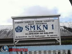 Bungkam Saat Dikonfirmasi, Kepsek SMK Negeri 1 Dolok Sanggul Diduga Korupsi Dana BOSP.