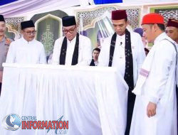 Pesantren Al-Ma’arif Resmi Berdiri, Ustadz Abdul Somad dan Bupati Toha Hadir Langsung Meresmikannya