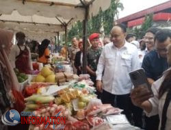 Menteri Koperasi Budi Arie Setiadi menghadiri sekaligus membuka Gerakan Pasar Murah