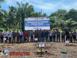 Polsek Kempas dan Forkopimcam Tanam Pohon Serentak Bersama Kapolda Riau.