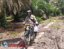 Bhabinkamtibmas Cegah Karhutla Melalui Patroli Ke Pelosok Kampung.