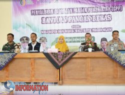 Wakil Wali Kota Pagar Alam Hj Bertha Menyalurkan Bantuan Pangan