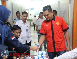 Gandeng BNN Pekanbaru, Petugas Dan Warga Binaan Lapas Pekanbaru Gelar Tes Urin