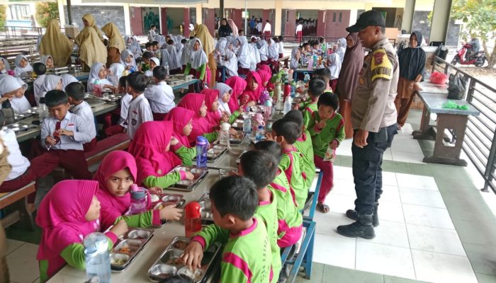 Polres Siak Dukung Program Makan Bergizi Gratis, 2.044 Siswa Terima Asupan Sehat dari Yayasan Kemala Bhayangkari