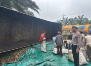 Sat Lantas Polres Siak Tangani Laka Tunggal Truk Tronton di Kandis, Kerugian Capai Rp430 Juta
